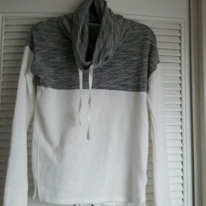 Gray & White Women's XS sweatshirt